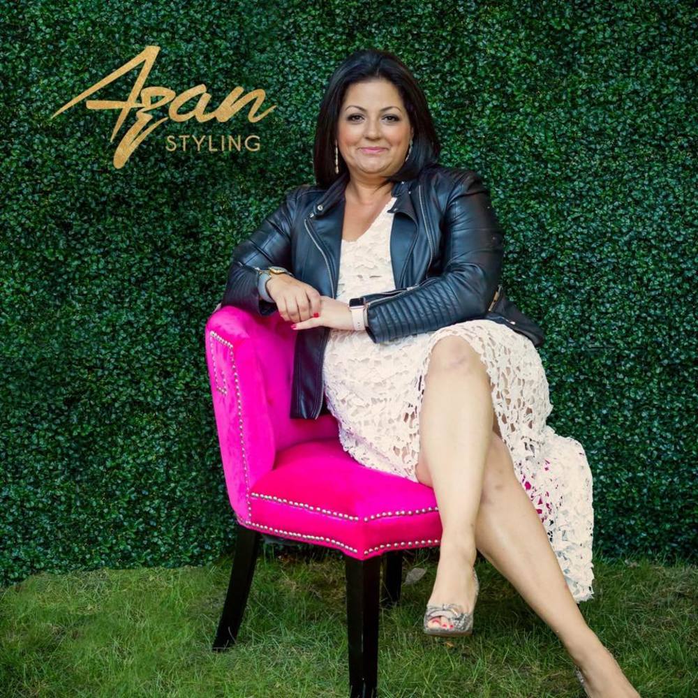 Meet your Posher, Einat